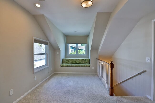 Building Photo - 1020 Madison Ave