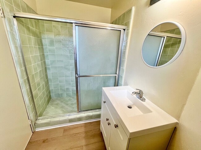 Building Photo - Upstairs Spacious ADU Studio with Loft and...