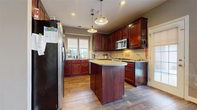 Building Photo - 9222 Symphonic Ln