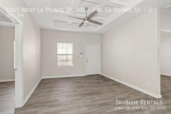 Building Photo - 1005 W La Pointe Ave