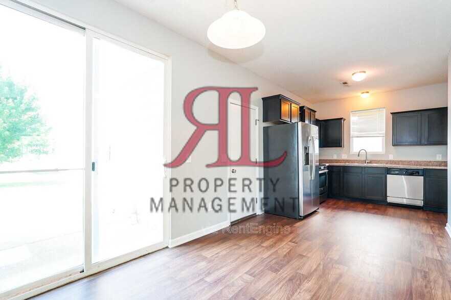 Building Photo - 5845 Marble Creek St