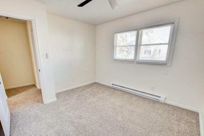 Building Photo - 2625 Harvard Dr