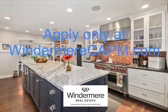 Building Photo - Stunning 5 Bed/3 Bath Home in Highly Desirable Fab Forties of East Sacramento!