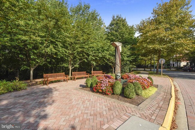 Building Photo - 12079 Kinsley Pl