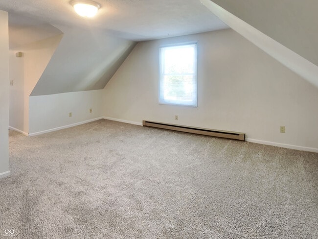 Building Photo - 4 W Main St