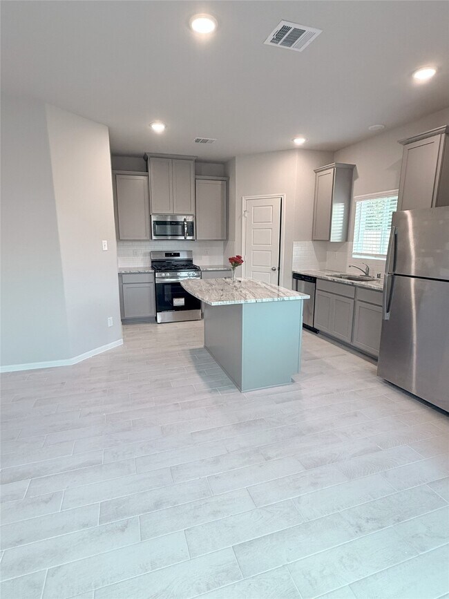 Building Photo - 24718 Thornbluff Briar Trl