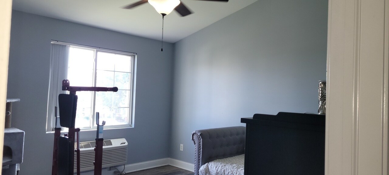 Building Photo - 224 Bertram Dr