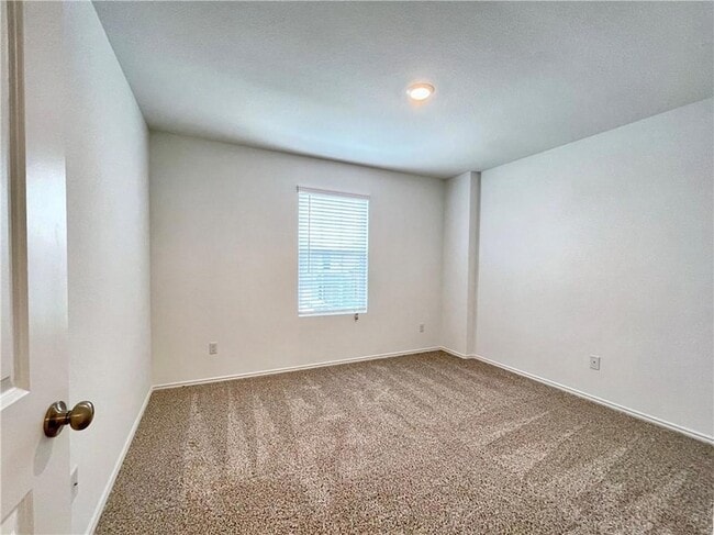 Building Photo - 118 Canley Lp