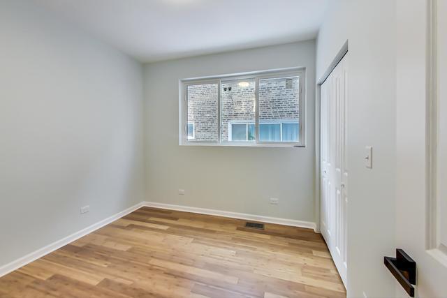 Building Photo - 1336 N Hamlin Ave