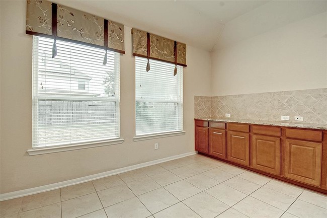 Building Photo - 6807 Fitzgerald Ct