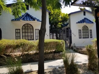 Building Photo - 942 N Sweetzer Ave