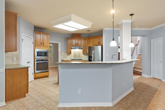 Building Photo - 15224 Calaveras Dr