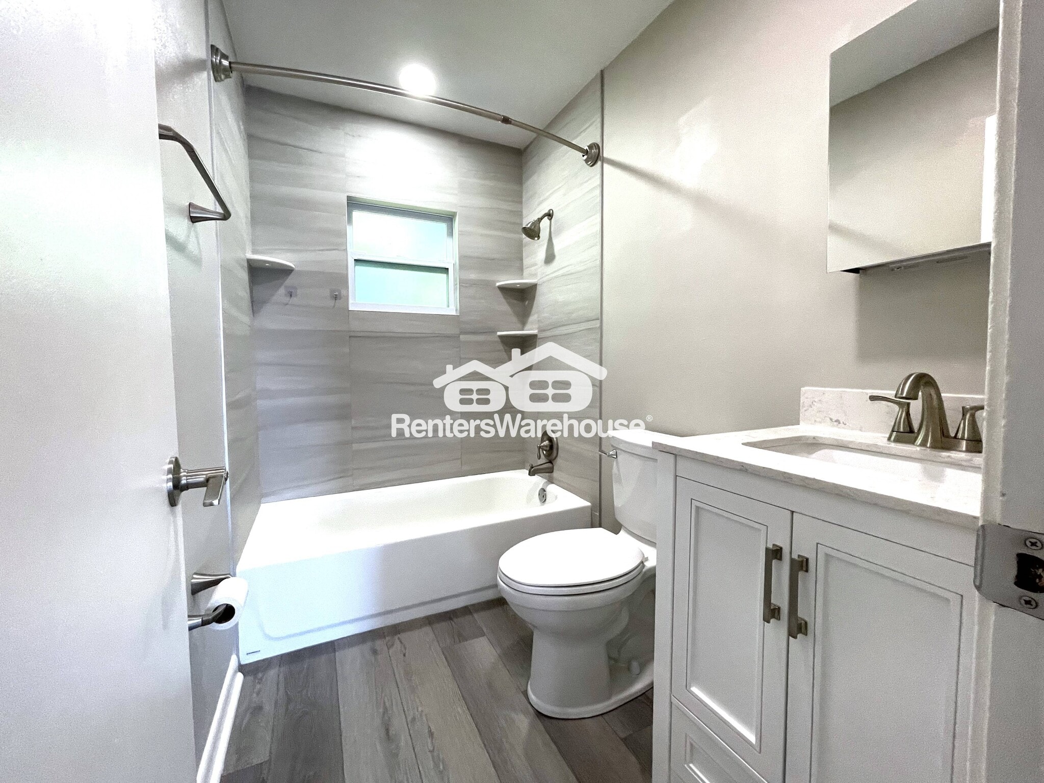 Building Photo - 310 S Arcturas Ave