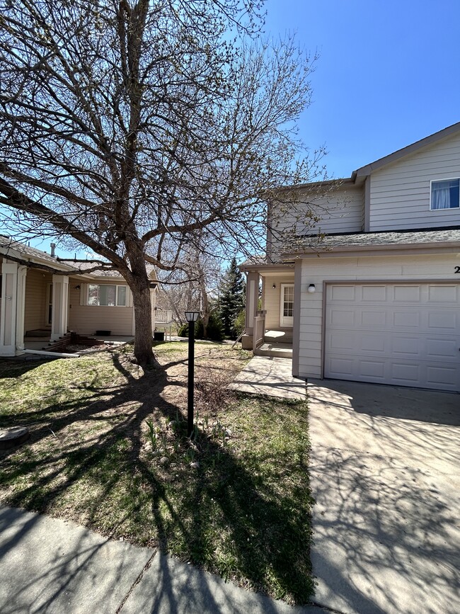 Building Photo - 230 Acacia Dr