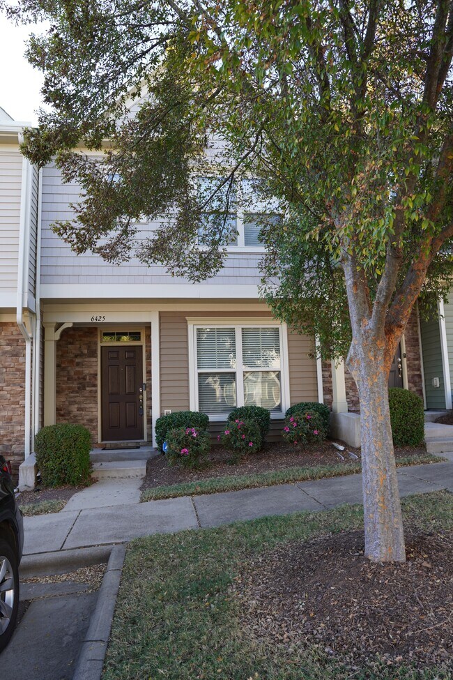 Primary Photo - 6425 Swatner Dr