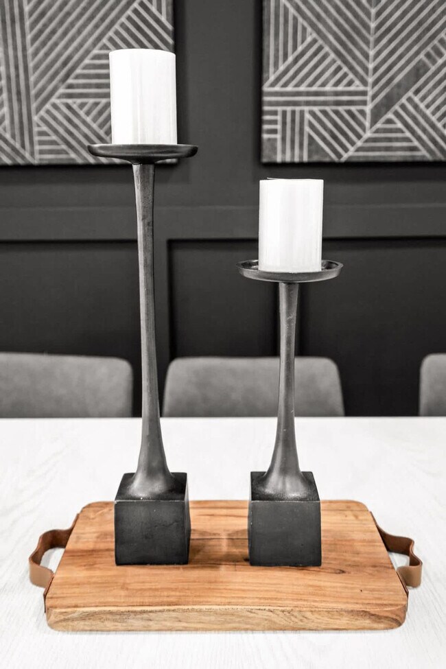 Building Photo - 17621 NE 7th Ave