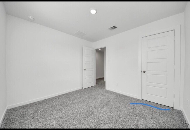 Building Photo - 10310 Penryn Frst Trl