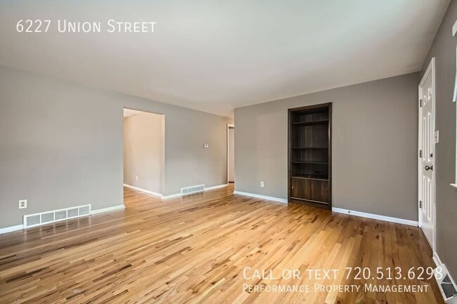 Building Photo - 6227 Union St