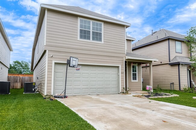 Building Photo - 1317 Mount Bassie Trl