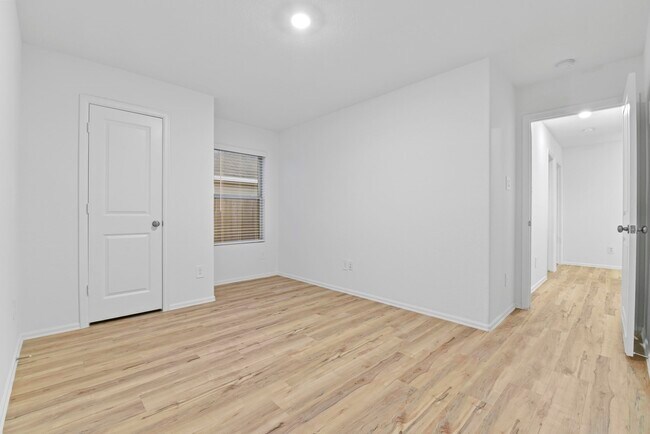 Building Photo - 22156 Juniper Crossing Dr