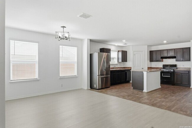 Building Photo - 6418 Dynamic Sound