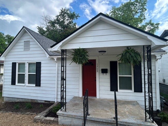 Building Photo - 1709 W St Louis St