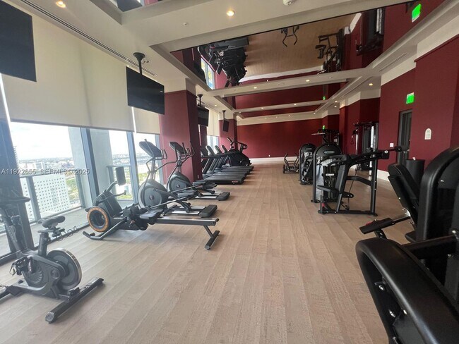 Building Photo - 11 NE 6th St