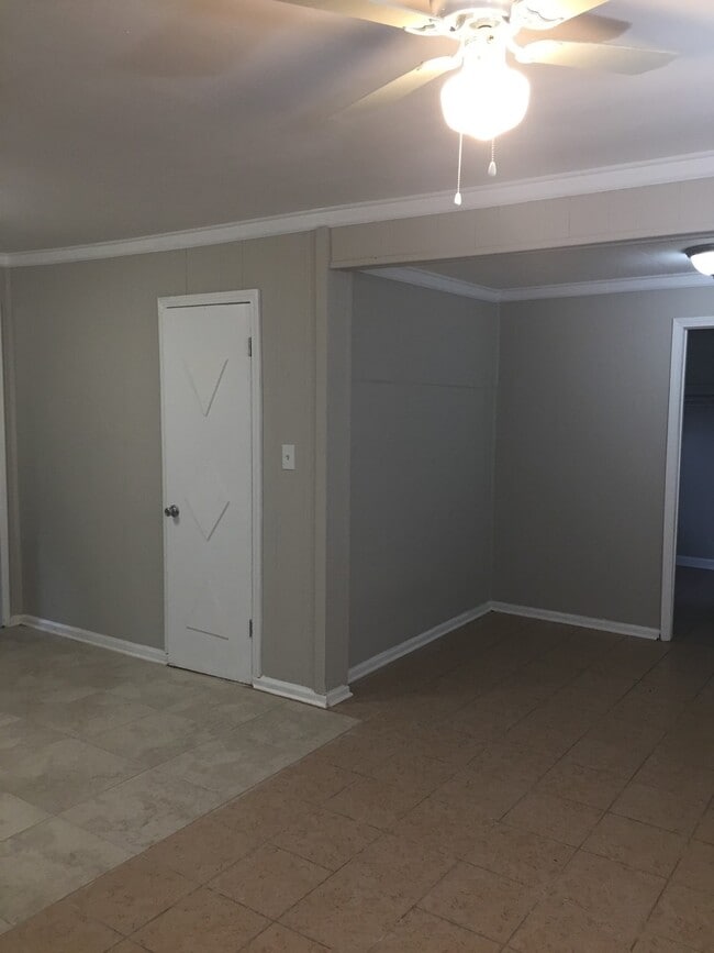 Building Photo - Don’t Miss Out! Look, Lease, and Live Specials EXTENDED to January 31st!