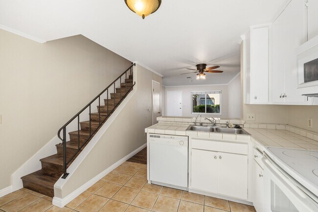 Building Photo - PEAC87