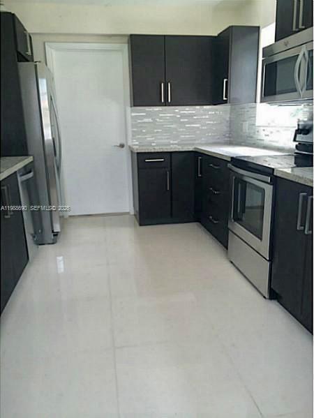 Building Photo - 740 NE 179th Terrace