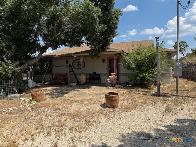 Building Photo - 901 Madrona Dr