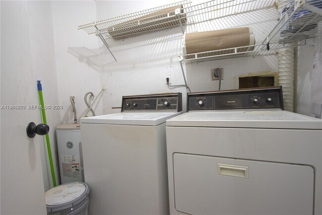 Building Photo - 10233 NW 9th St Cir