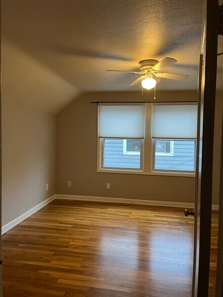 Top floor bedroom - 1429 NE Mason St