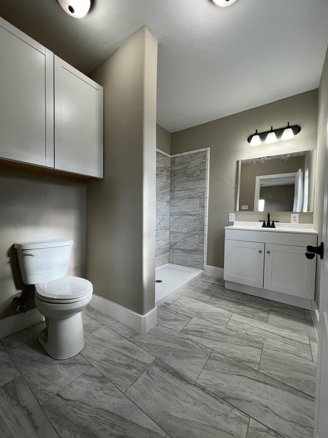 Building Photo - 14500 Old Troy Rd