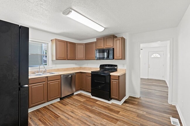 Building Photo - 1528 McCormick St