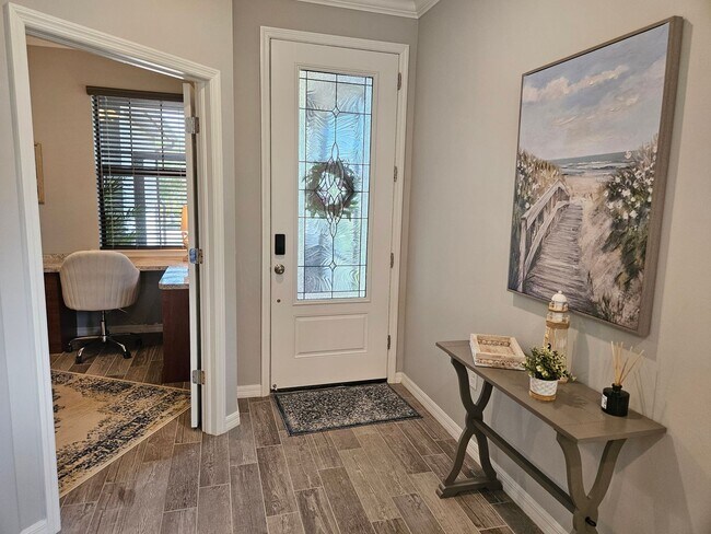 Building Photo - Annual Furnished 2 Bedroom 2 Bathroom with a Flex Room in Island Walk!