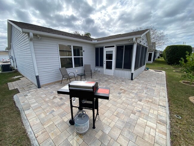 Building Photo - SEASONAL RENTAL or ANNUAL LEASE in The Village of Duval 2 Beds, 2 Bath + den home, Pets OK.