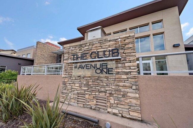 Building Photo - 890 White Moonstone Loop