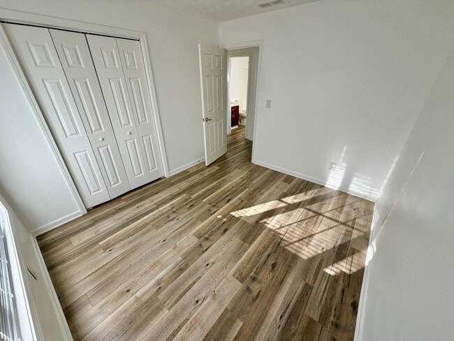 Building Photo - 204 Jessie Ct