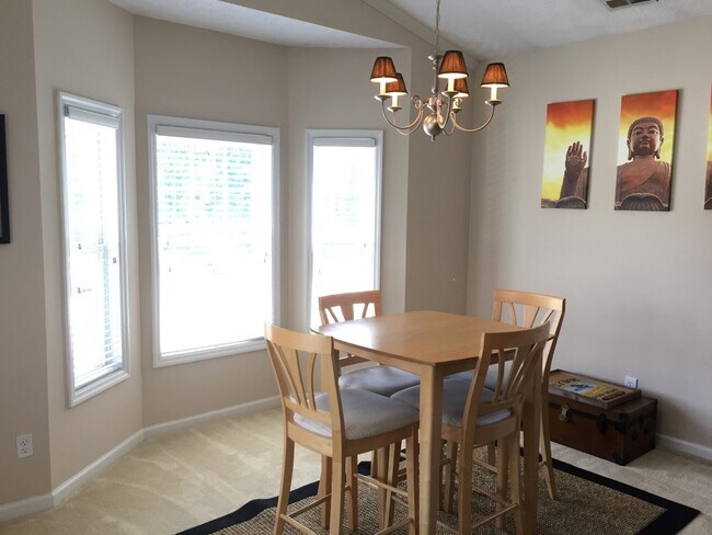 Building Photo - 522 Lionshead Rd