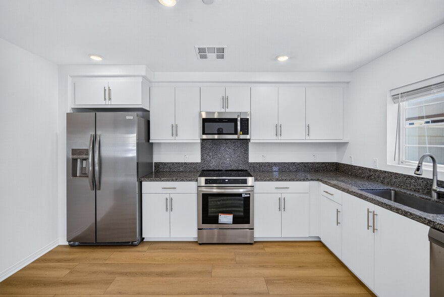 Building Photo - 7030 Olive Grove St