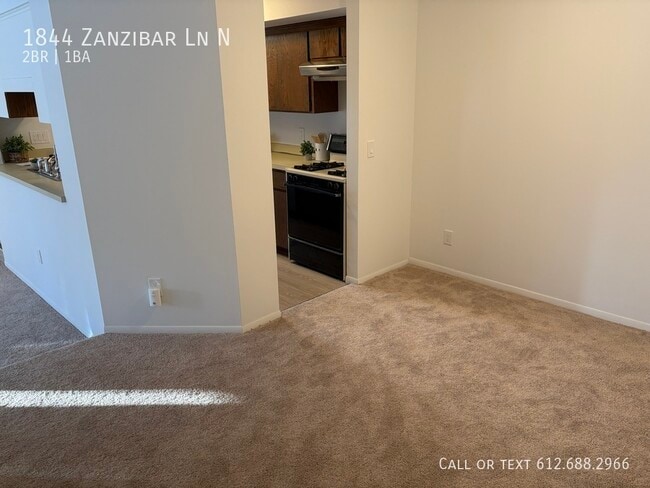 Building Photo - 1844 Zanzibar Ln N