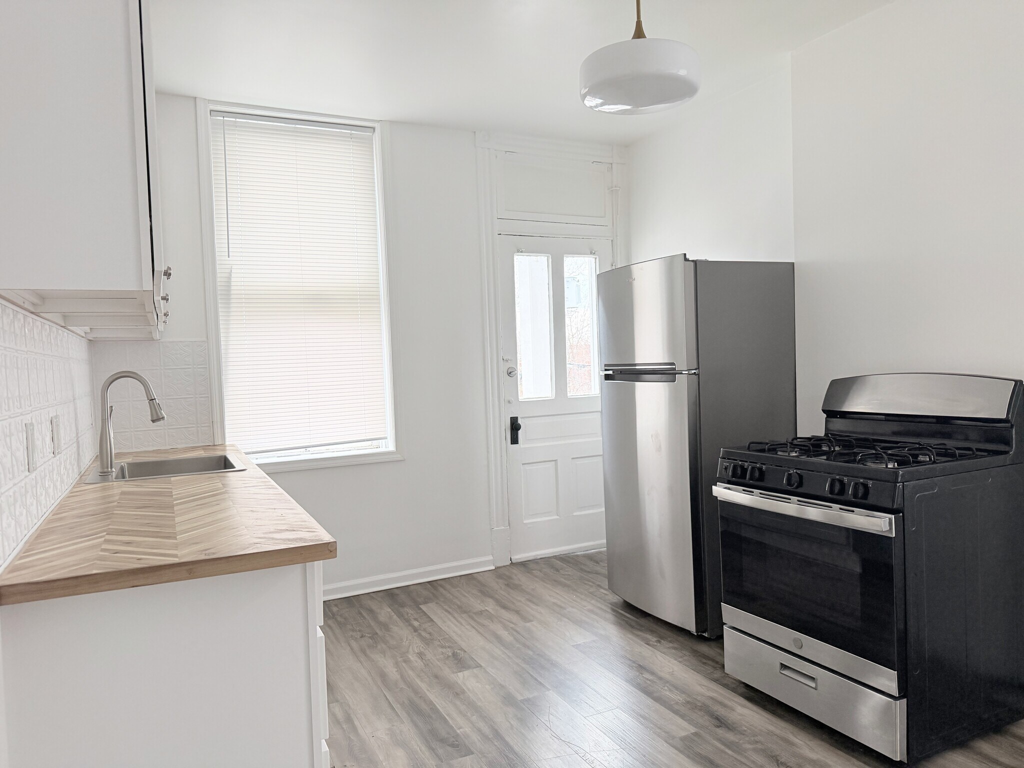 Building Photo - 3452 Alberta St