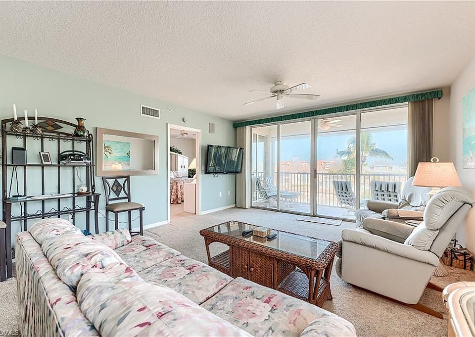 Building Photo - 4451 Bay Beach Ln