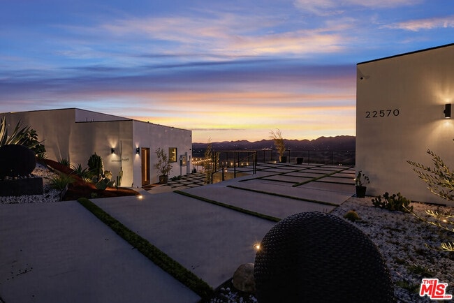 Building Photo - 22570 S Summit Ridge Cir