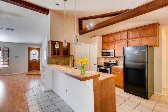 Building Photo - 4504 Velasco Pl