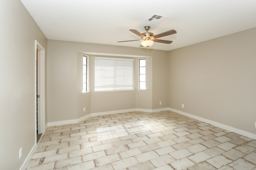 Building Photo - 5221 Shady Grove Ln