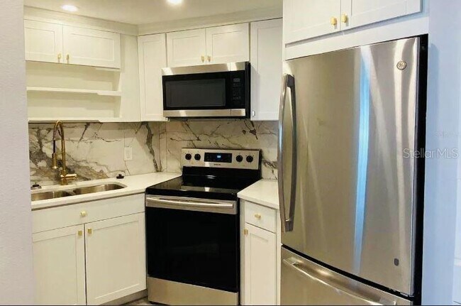 Building Photo - 1827 10th St N