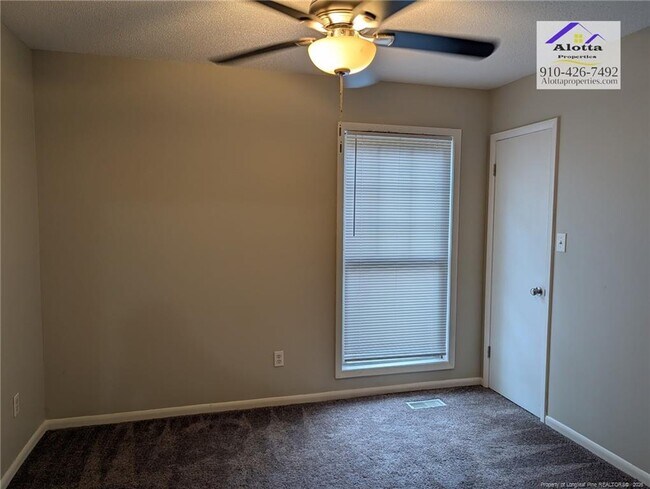 Building Photo - 482 Corning Pl