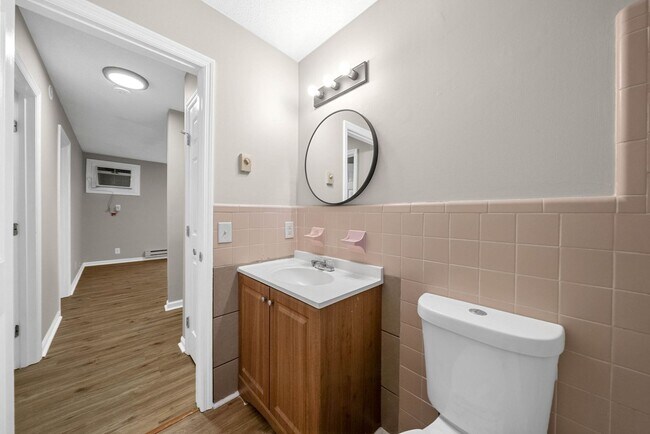 Building Photo - 114 Tandy Dr